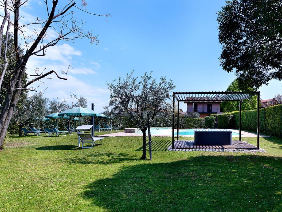 Residence Il Melograno Manerba del Garda Exterior photo
